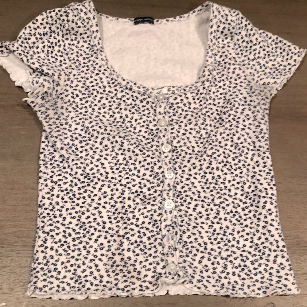 Brandy Melville floral tee